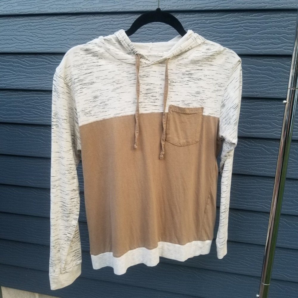 Lot of 4 Medium Shirts (2 tanks, two long sleeve) - Picture 5 of 15